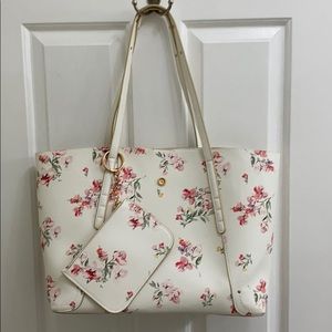LC Lauren Conrad Floral Tote 💕
